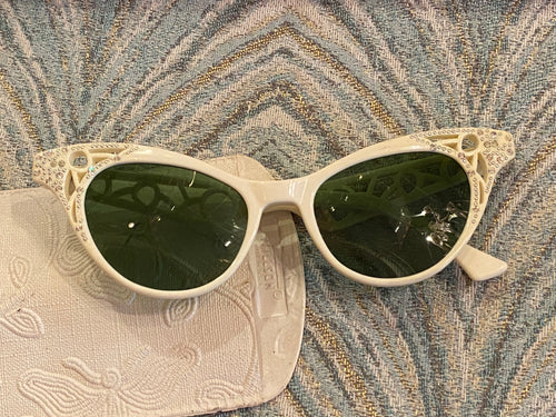 Willson Vintage White Cateye Sunglasses