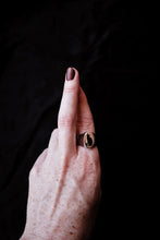 Load image into Gallery viewer, Black Cat Silver Signet Ring