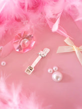 Load image into Gallery viewer, Miss Kitty Mini Scoop