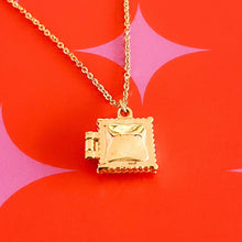 Load image into Gallery viewer, Ravioli Locket