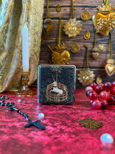 Load image into Gallery viewer, Medieval Tapestry Cig Case