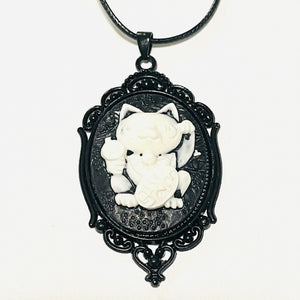 Lucky Cat Cameo Necklace