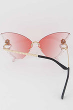 Load image into Gallery viewer, Crystal Pave Rimless Butterfly Y2K Sunglasses
