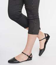 Load image into Gallery viewer, Black Glitter Libby Flats