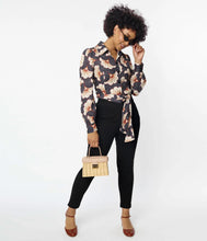 Load image into Gallery viewer, Black Cropped Pants with V-Shaped Waist