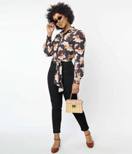 Load image into Gallery viewer, Black Cropped Pants with V-Shaped Waist