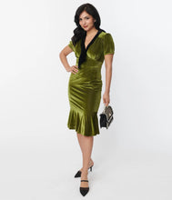 Load image into Gallery viewer, Moss Velvet Holloway Wiggle Dress