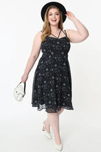Load image into Gallery viewer, Moon Print Crossover Dress