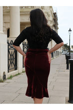 Load image into Gallery viewer, Lover Wine Velvet Pencil Skirt