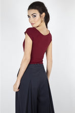 Load image into Gallery viewer, Maddie Keyhole Top Burgundy