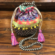 Load image into Gallery viewer, Woven Drawstring Purse
