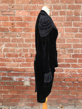 Load image into Gallery viewer, Vamp Coat