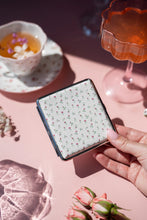 Load image into Gallery viewer, Rosette Cig Case
