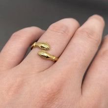 Load image into Gallery viewer, Loving Hug Ring
