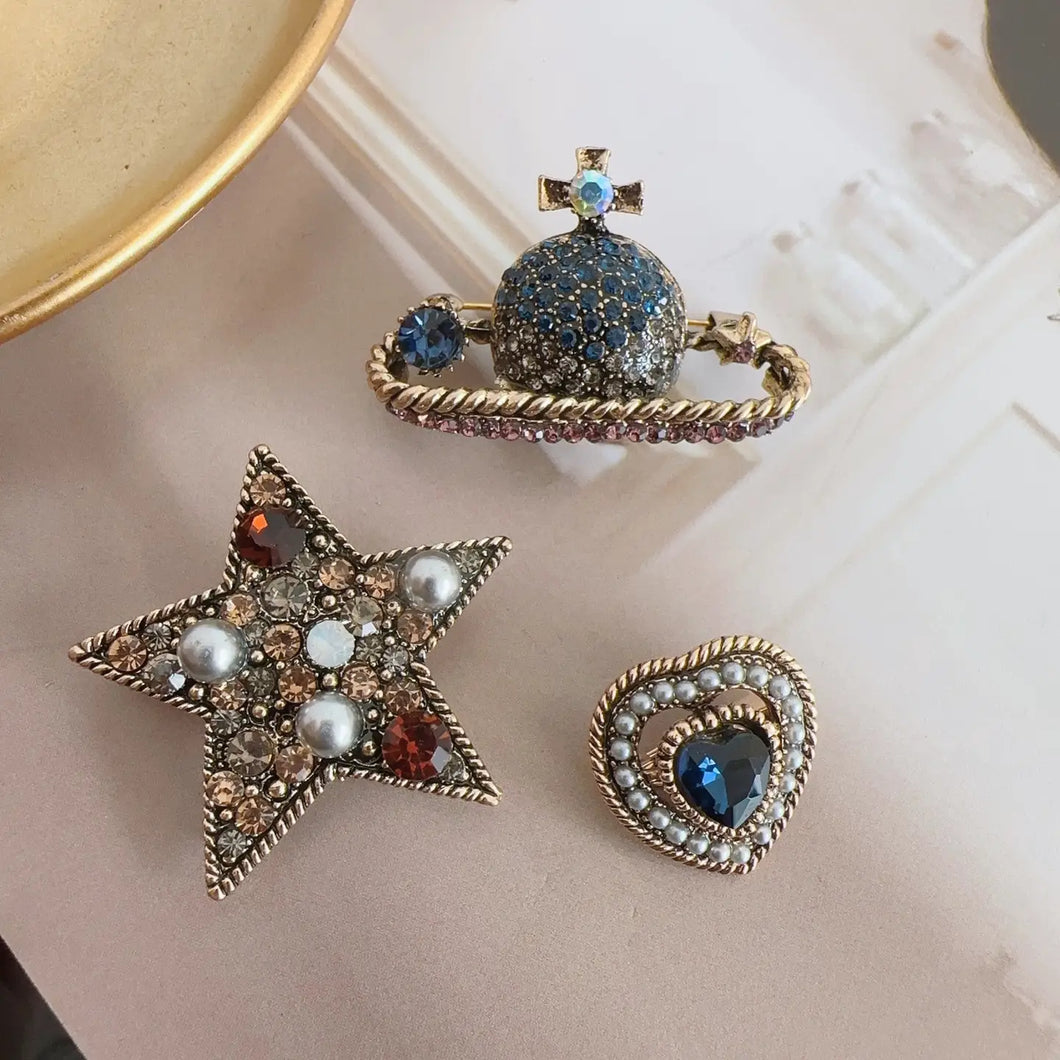 Vintage-esque Pearl Rhinestone Star Brooch