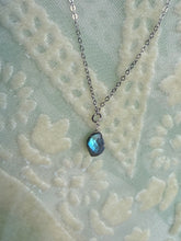 Load image into Gallery viewer, Labradorite Dainty Pendant Necklace
