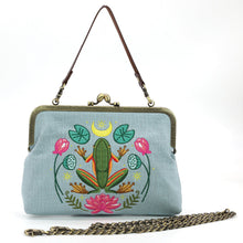 Load image into Gallery viewer, Frog in the Lily Pond Vintage Kisslock Purse
