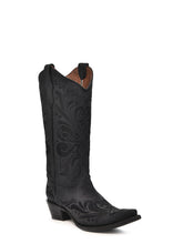 Load image into Gallery viewer, Black Embroidery Snip Toe Cowboy Boots
