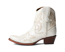 Load image into Gallery viewer, Pearl Embroidery and Zipper Ankle Cowboy Boots

