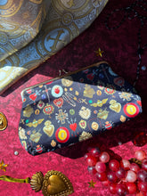 Load image into Gallery viewer, Sacred Heart Kisslock Pouch
