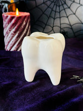 Load image into Gallery viewer, Tooth Ash Tray
