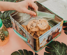 Load image into Gallery viewer, Golden Girls Cast Metal Tin Tote
