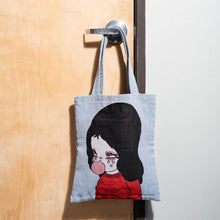 Load image into Gallery viewer, Chicle Woven Tote Bag
