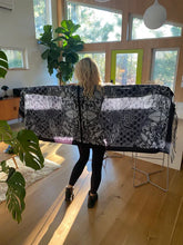Load image into Gallery viewer, Hive Mind Bee Pashmina
