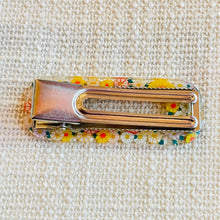 Load image into Gallery viewer, Emma Floral Resin Hair Clip
