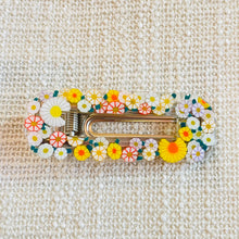 Load image into Gallery viewer, Emma Floral Resin Hair Clip
