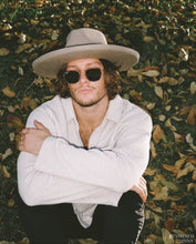 Load image into Gallery viewer, Light Beige Wool Felt Lenny Rancher Hat
