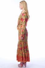 Load image into Gallery viewer, Rusted Floral Serenity Springs Top
