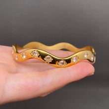Load image into Gallery viewer, Wavy Gemmy Star Bangle Bracelet
