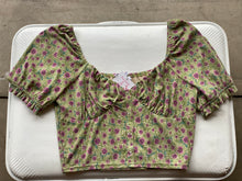 Load image into Gallery viewer, Green Floral Crop Top

