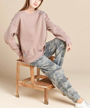 Load image into Gallery viewer, Mauve Floral Embroidered Crew Neck Sweatshirt
