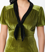 Load image into Gallery viewer, Moss Velvet Holloway Wiggle Dress
