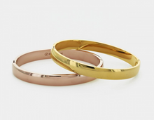 Load image into Gallery viewer, Rose Gold Hinged Bangle Bracelet
