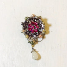 Load image into Gallery viewer, Flower Crystal Brooch

