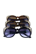 Load image into Gallery viewer, Gold Corner Detail Squared Sunglasses
