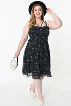 Load image into Gallery viewer, Moon Print Crossover Dress
