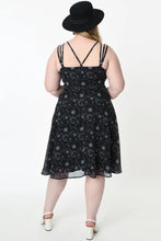 Load image into Gallery viewer, Moon Print Crossover Dress
