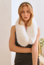 Load image into Gallery viewer, White Luxury Faux Fur Collar Scarf
