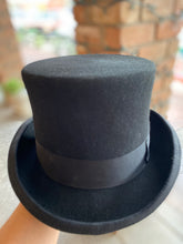 Load image into Gallery viewer, Top Hat- Wool
