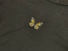 Load image into Gallery viewer, Butterfly Embroidered Long Sleeve Crop Top
