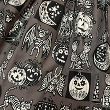 Load image into Gallery viewer, Calavera Cat Charcoal Elastic Waist Skirt
