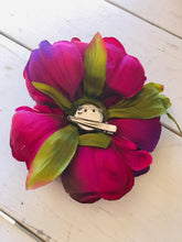 Load image into Gallery viewer, Big Maroon Hair Flower Clip &amp; Brooch’s

