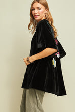 Load image into Gallery viewer, Black Velvet Floral Embroidered Kimono
