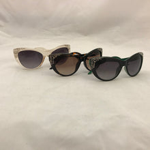 Load image into Gallery viewer, Blingy Cat Eye Sunglasses
