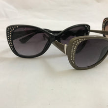 Load image into Gallery viewer, Big Square Sunglasses with Bling Accents
