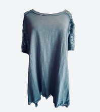 Load image into Gallery viewer, Blue Lace Back Tunic Top
